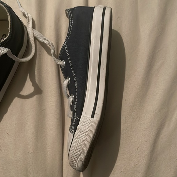 Size 9 little kids only been worn once converse all stars - Picture 7 of 9